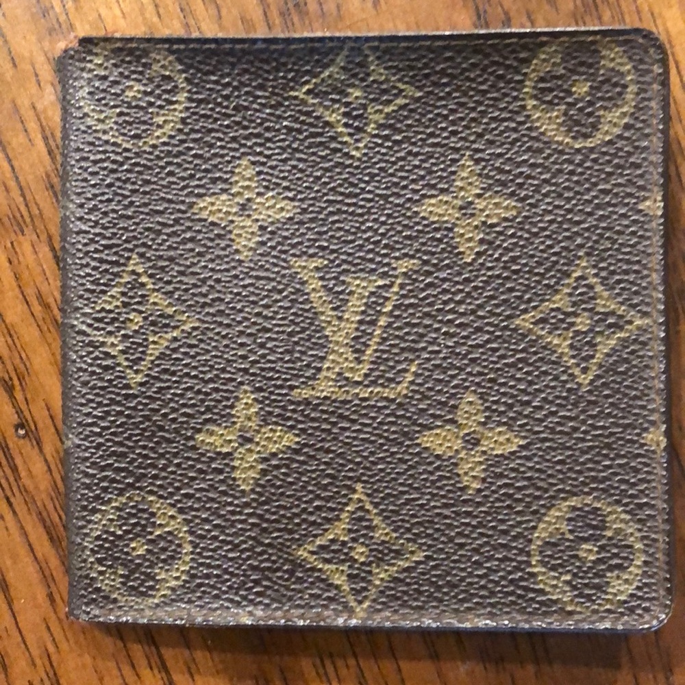 Louis Vuitton Bifold Monogram Wallet